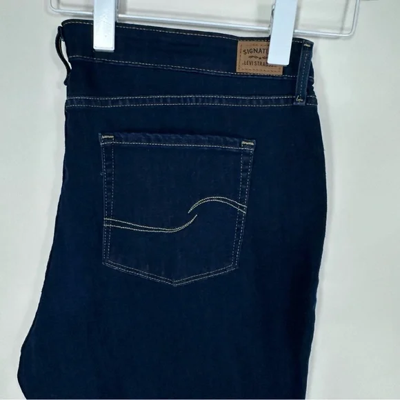 Levi Strauss Signature Mid-Rise Bootcut Denim Jeans • Blue • Sz 20M W35 L32 •EUC - Picture 12 of 15